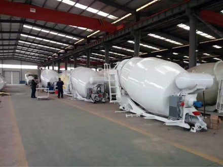 小型混凝土攪拌車汽缸制冷與燒機油的處理方法