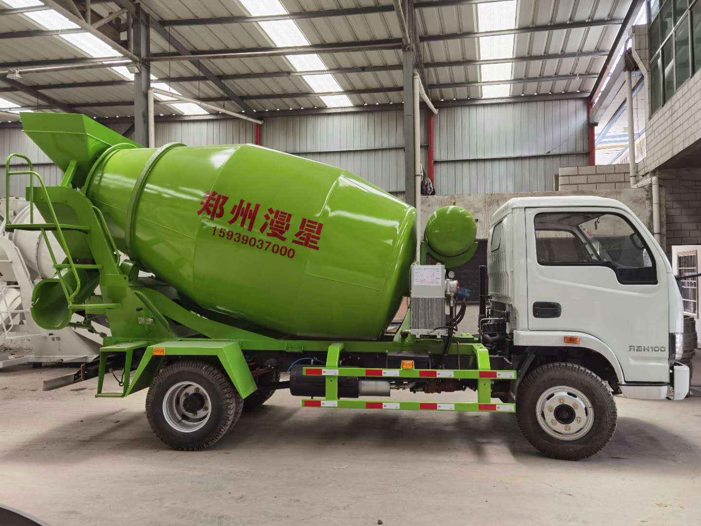 混凝土攪拌車燃油系統(tǒng)保養(yǎng)